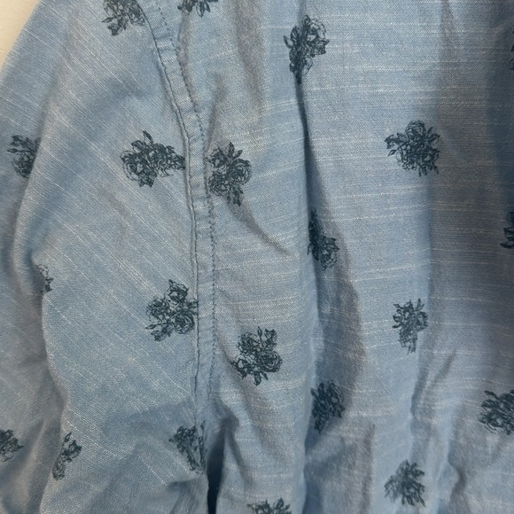 Hurley Short Sleeve Button down - Picture 3 of 5